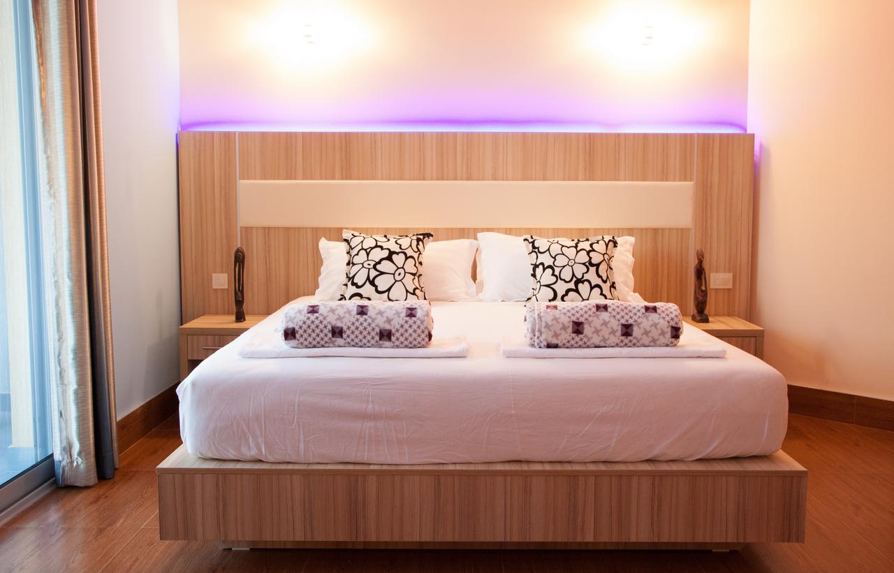 Hotel Blue Moon Улцин Екстериор снимка