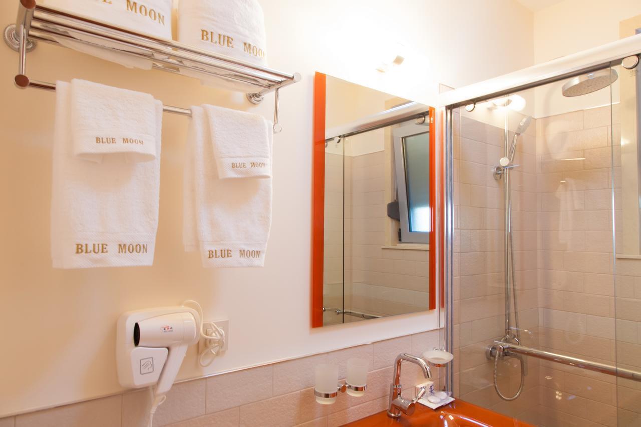 Hotel Blue Moon Улцин Екстериор снимка