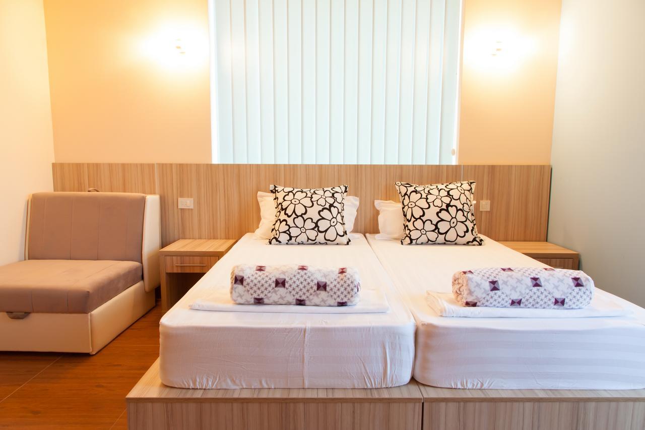 Hotel Blue Moon Улцин Екстериор снимка